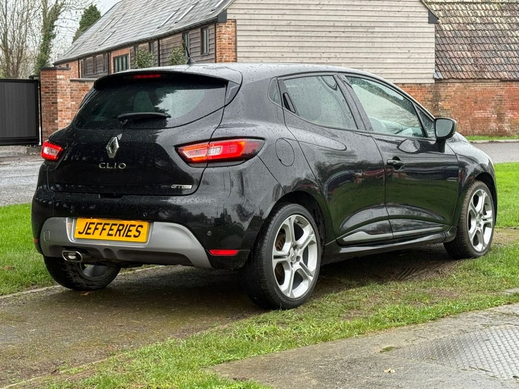 Used Renault Clio 2018 for sale - 76430327: Photo 10