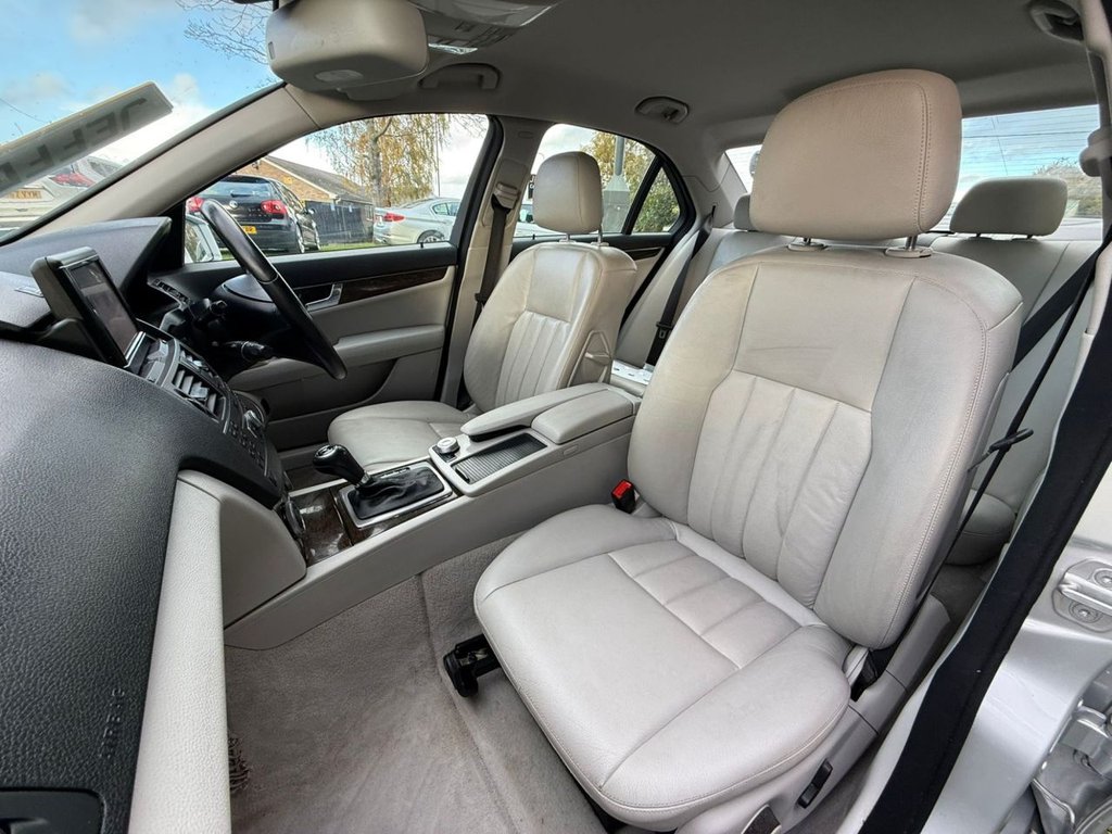 Used Mercedes-Benz C Class 2010 for sale - 76313003: Photo 17