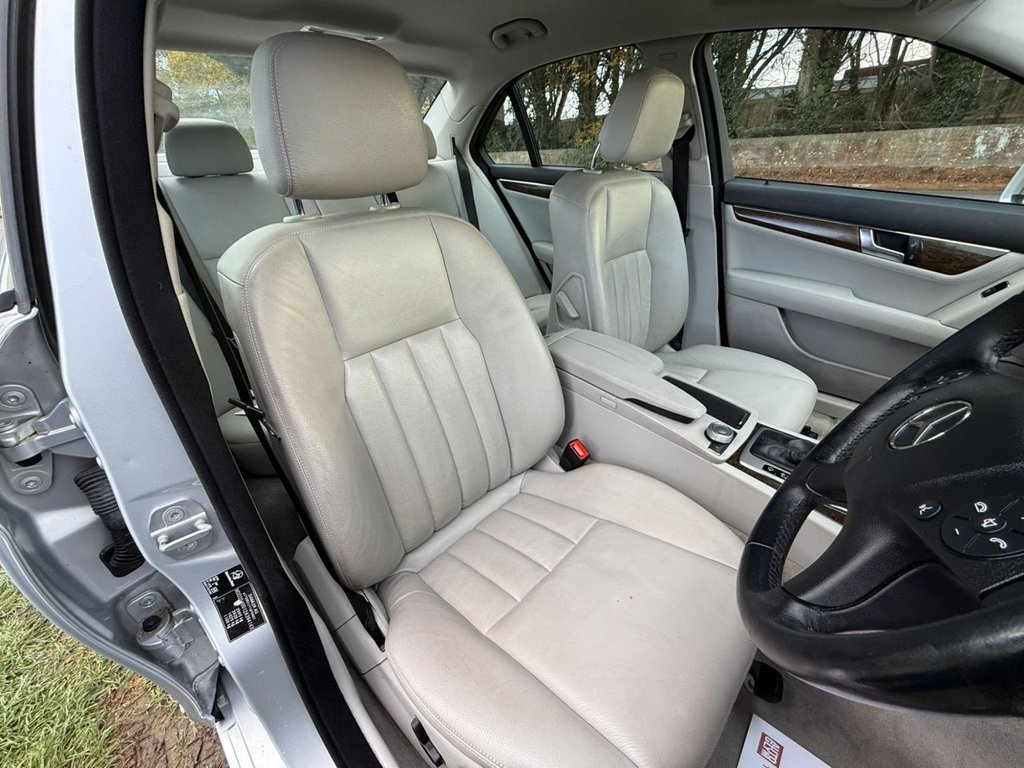 Used Mercedes-Benz C Class 2010 for sale - 76313003: Photo 19