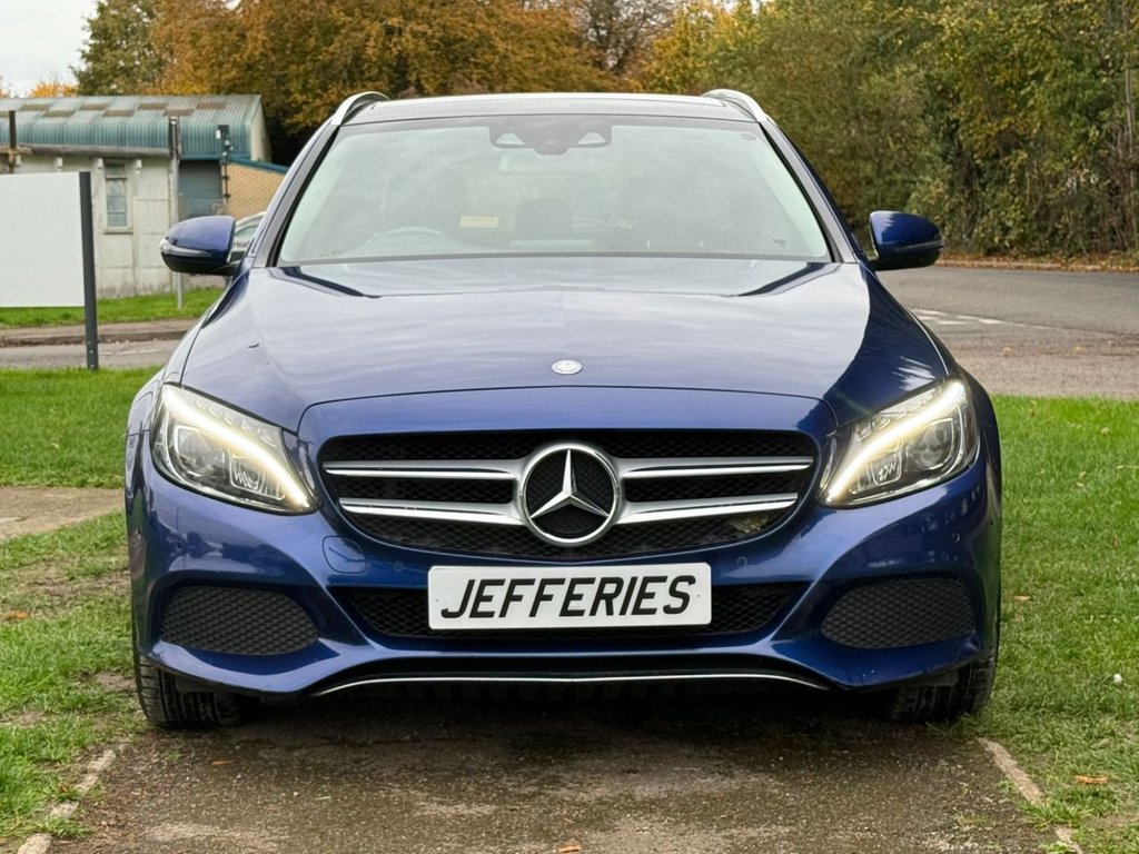 Used Mercedes-Benz C Class 2015 for sale - 76210452: Photo 2