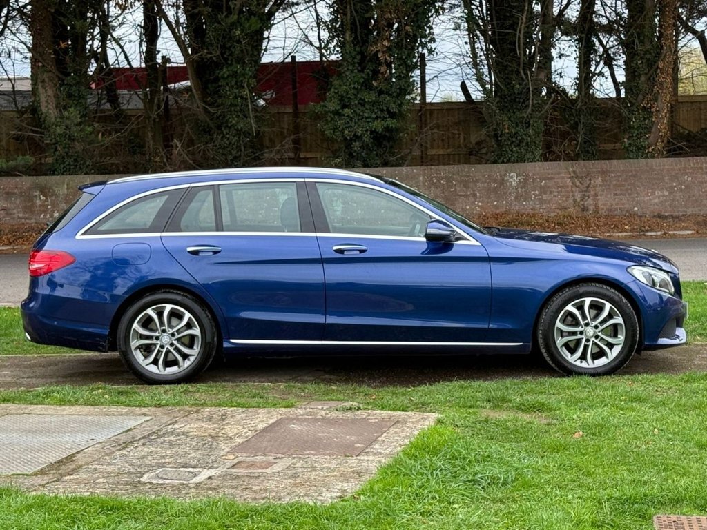 Used Mercedes-Benz C Class 2015 for sale - 76210452: Photo 5