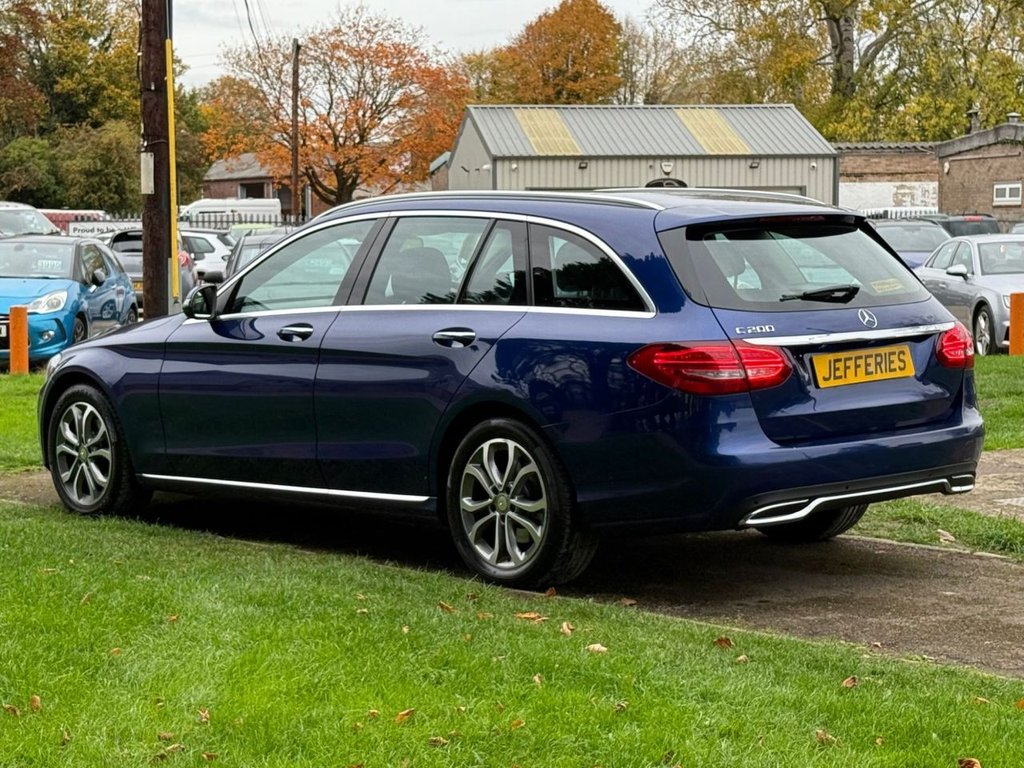 Used Mercedes-Benz C Class 2015 for sale - 76210452: Photo 6