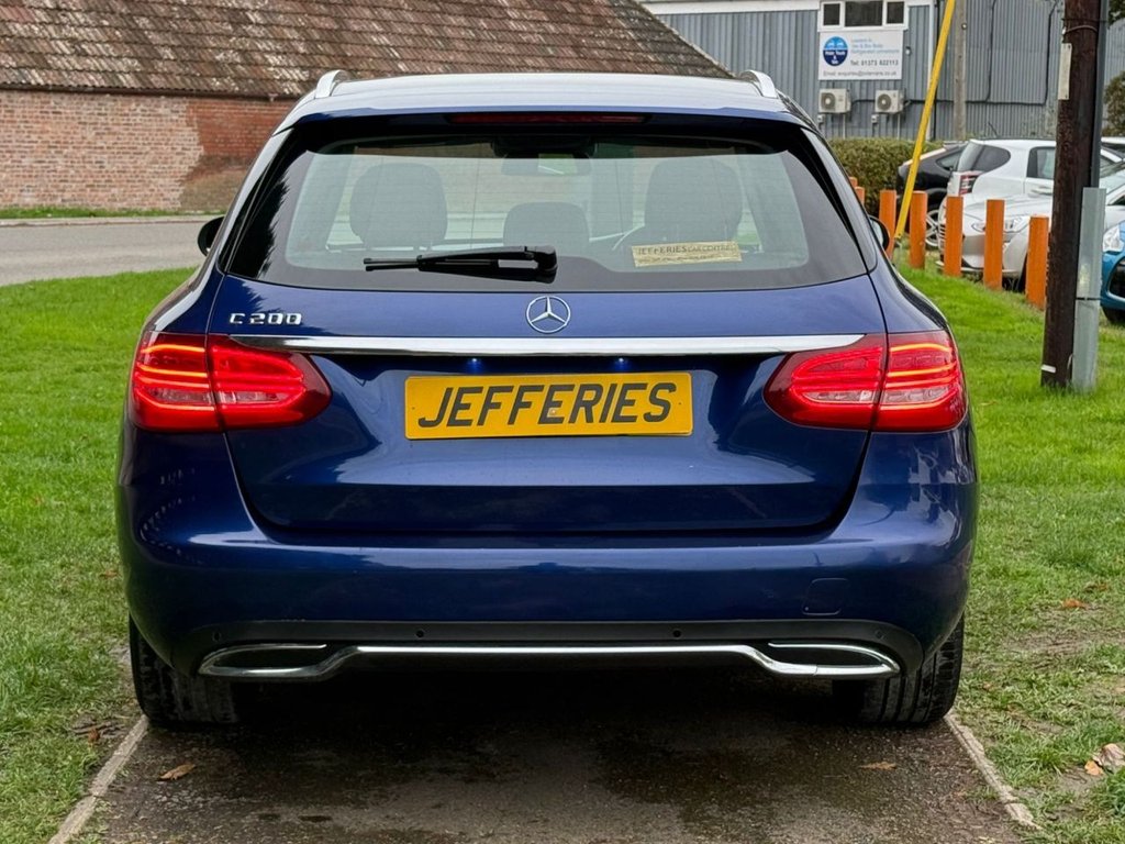 Used Mercedes-Benz C Class 2015 for sale - 76210452: Photo 7