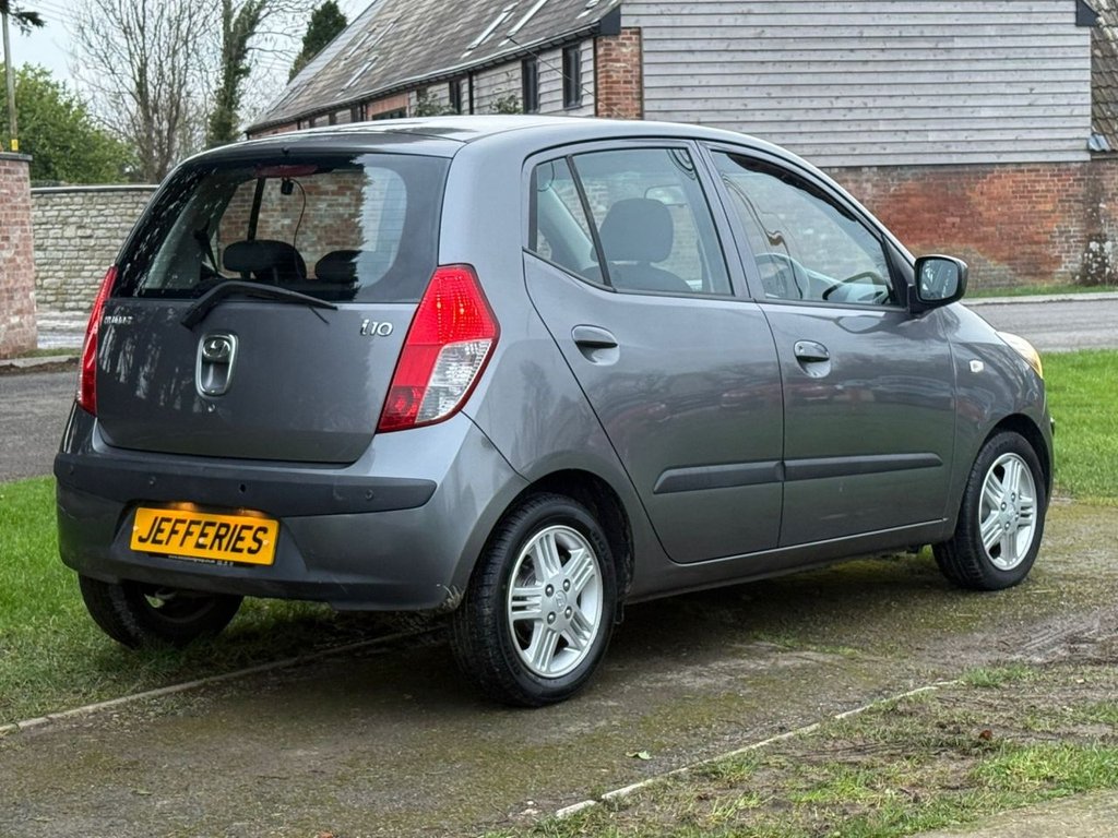 Used Hyundai i10 2011 for sale - 77356778: Photo 10