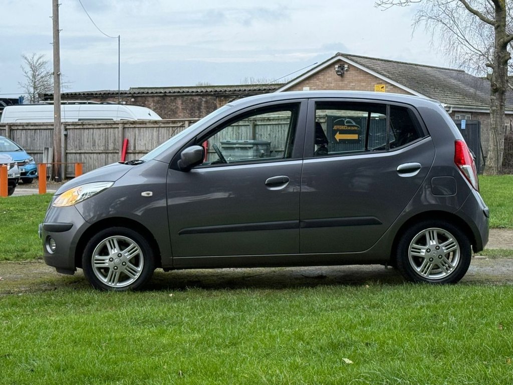 Used Hyundai i10 2011 for sale - 77356778: Photo 4