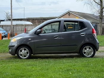 Used Hyundai i10 2011 for sale - 77356778: Photo