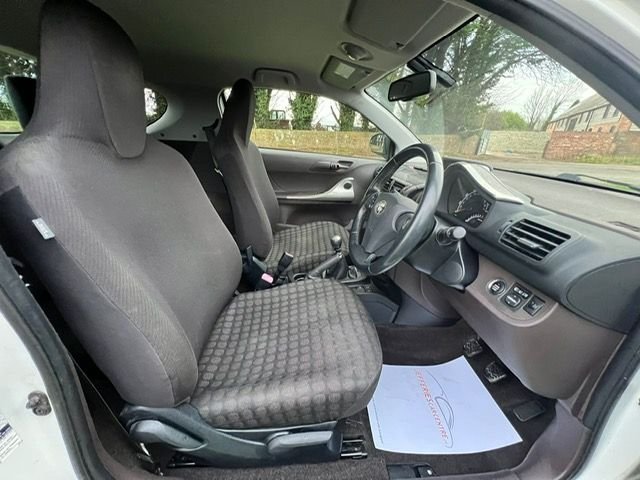 Used Toyota IQ 2010 for sale - 76546430: Photo 16