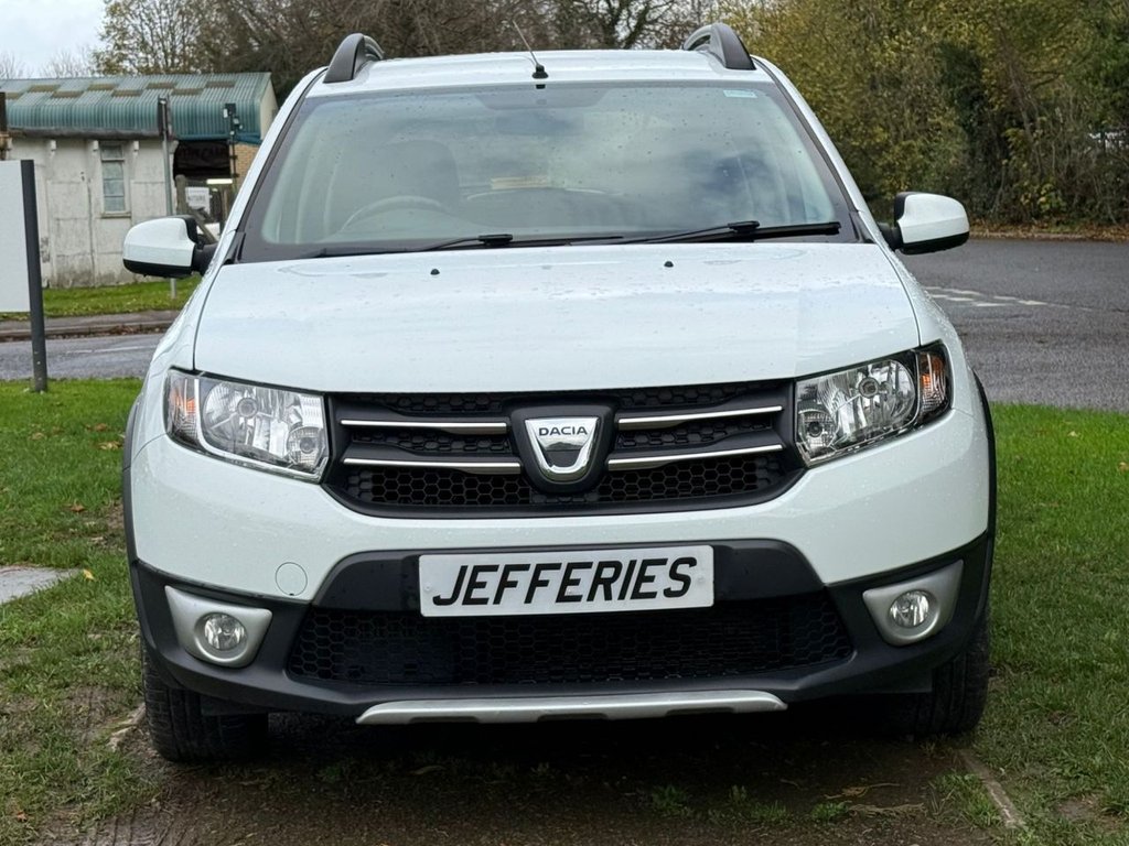 Used Dacia Sandero Stepway 2015 for sale - 76559197: Photo 2