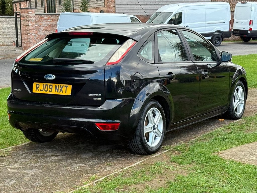 Used Ford Focus 2009 for sale - 76223163: Photo 10