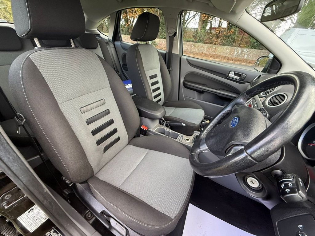 Used Ford Focus 2009 for sale - 76223163: Photo 15