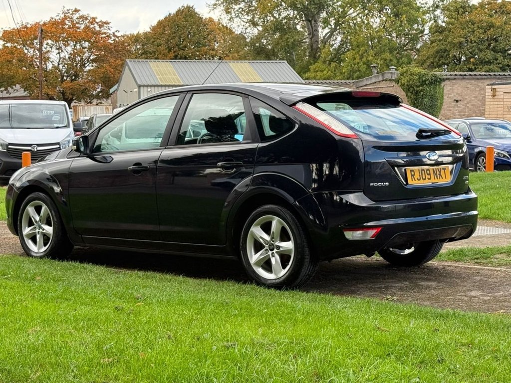 Used Ford Focus 2009 for sale - 76223163: Photo 6