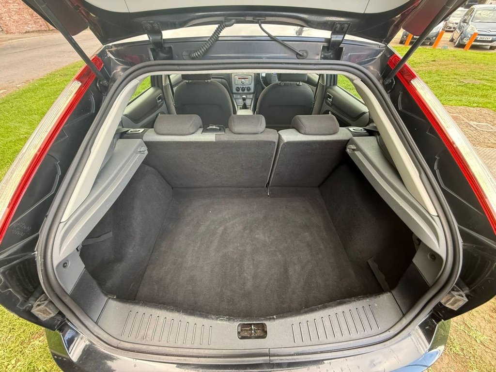 Used Ford Focus 2009 for sale - 76223163: Photo 8