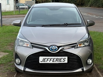 Used Toyota Yaris 2015 for sale - 75924076: Photo