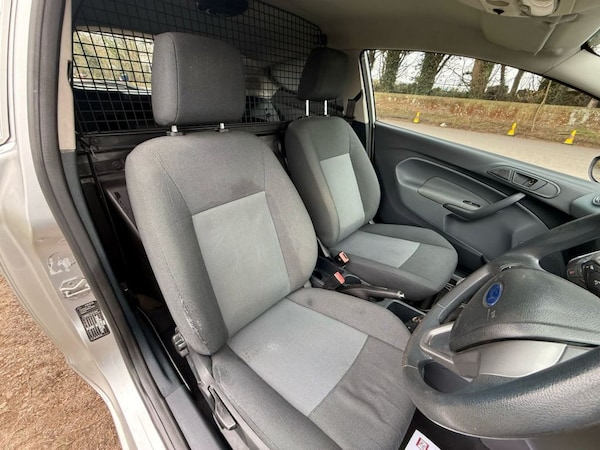 Used Ford Fiesta Van 2011 for sale - 73655367: Photo 15