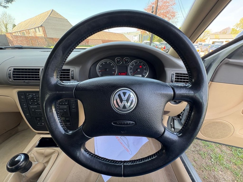 Used Volkswagen Passat 2004 for sale - 78166863: Photo 12