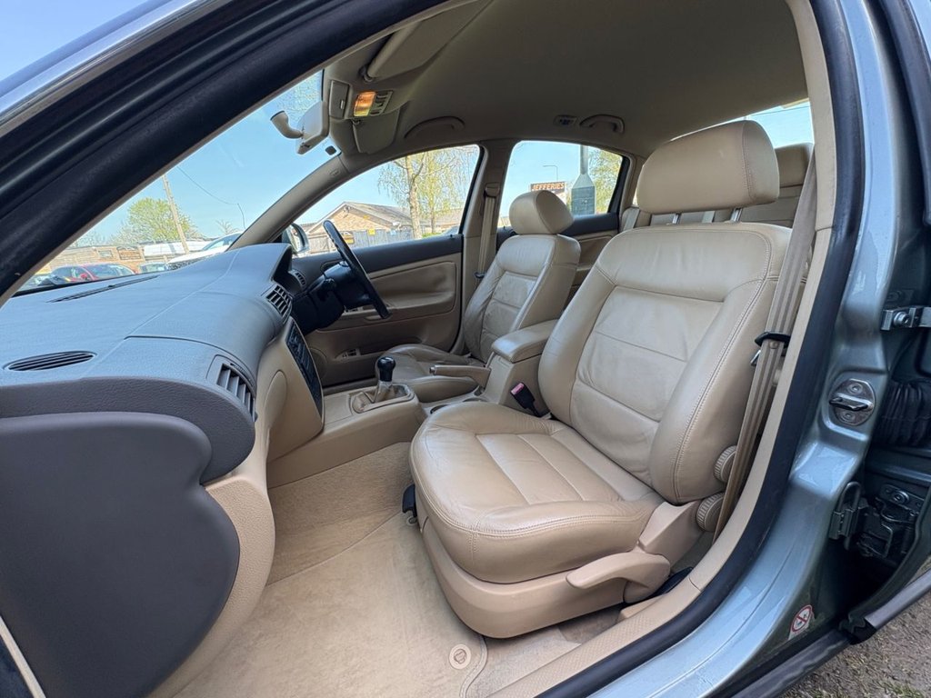 Used Volkswagen Passat 2004 for sale - 78166863: Photo 15