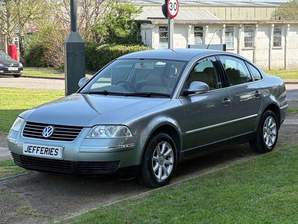 Used Volkswagen Passat 2004 for sale - 78166863: Photo 3