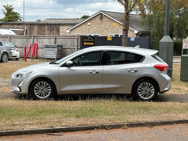 Used Ford Focus 2019 for sale - 75264096: Photo 4