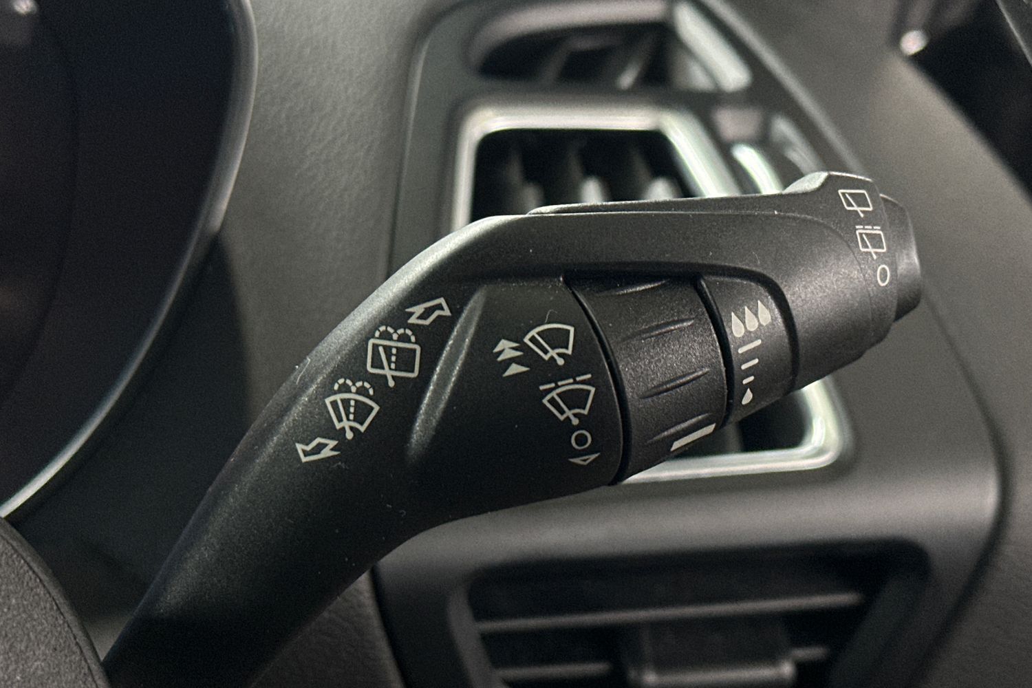 Used Ford Kuga 2017 for sale - 76725541: Photo 20