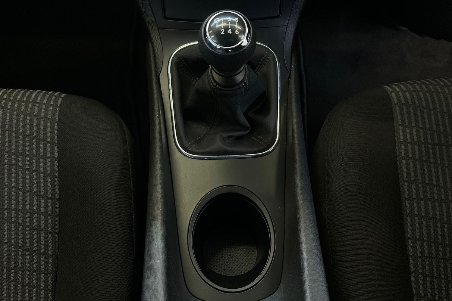 Used Toyota Avensis 2013 for sale - 78107938: Photo 39