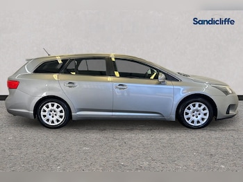 Used Toyota Avensis 2013 for sale - 78107938: Photo