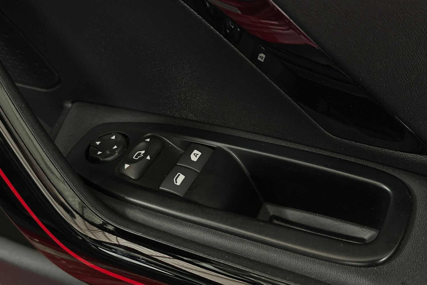 Used Peugeot 208 2016 for sale - 76627481: Photo 17