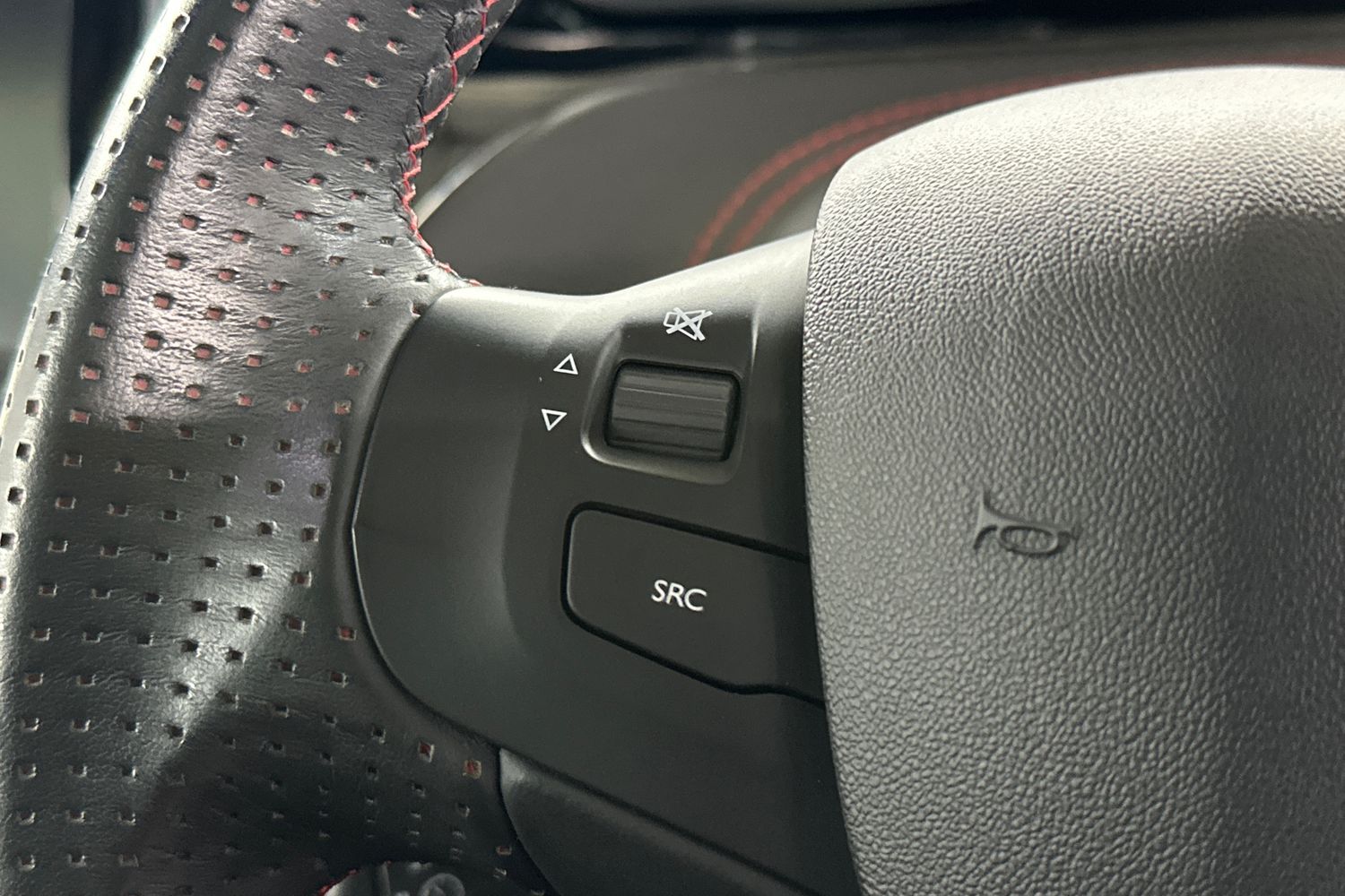 Used Peugeot 208 2016 for sale - 76627481: Photo 22