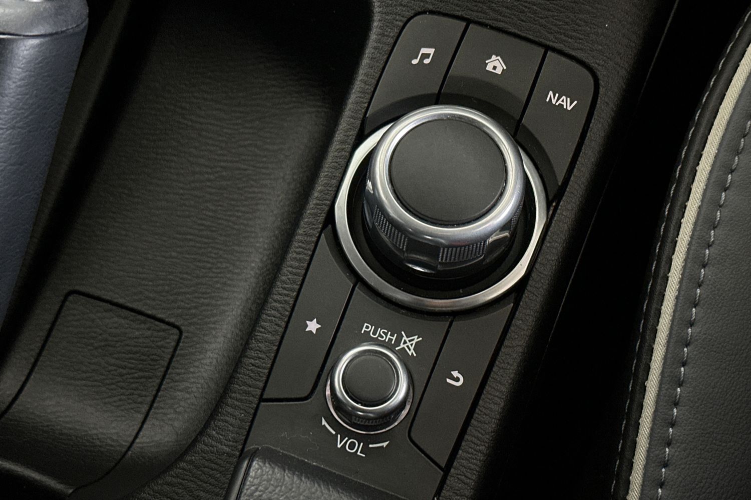 Used Mazda Mazda2 2022 for sale - 76253612: Photo 29