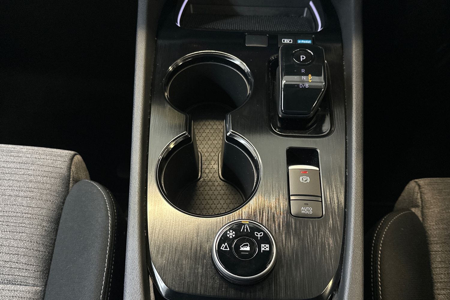 Used Nissan X-Trail 2024 for sale - 77027844: Photo 39