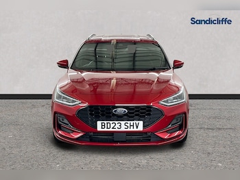 Used Ford Focus 2023 for sale - 76047660: Photo 2