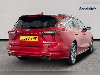 Used Ford Focus 2023 for sale - 76047660: Photo 4
