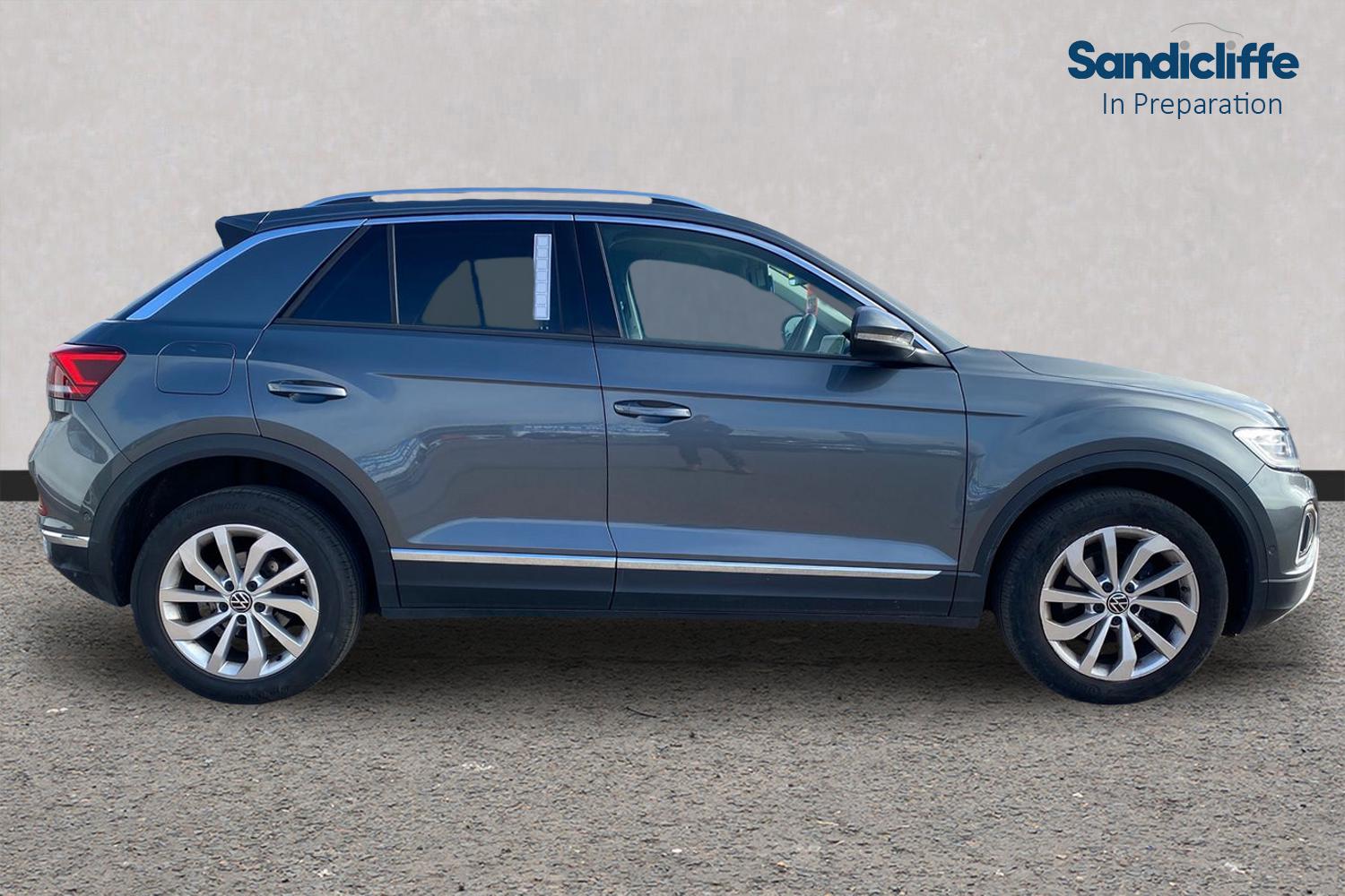 Used Volkswagen T-Roc 2022 for sale - 77889140: Photo 2