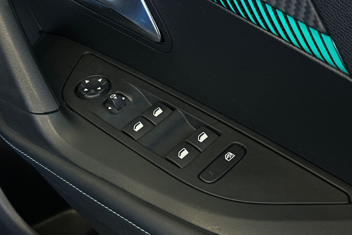 Used Peugeot 2008 2023 for sale - 77465494: Photo 22