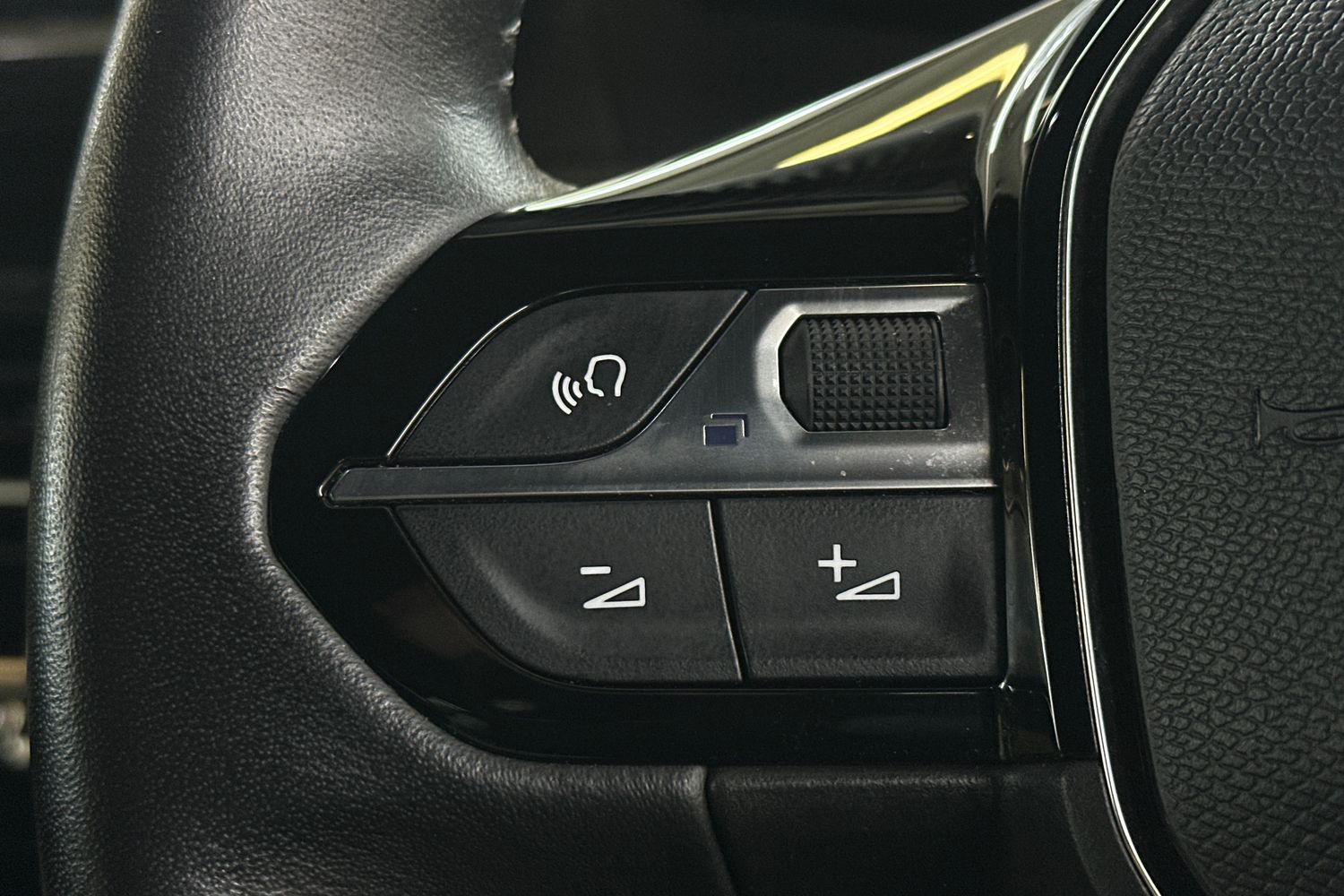 Used Peugeot 2008 2023 for sale - 77465494: Photo 25