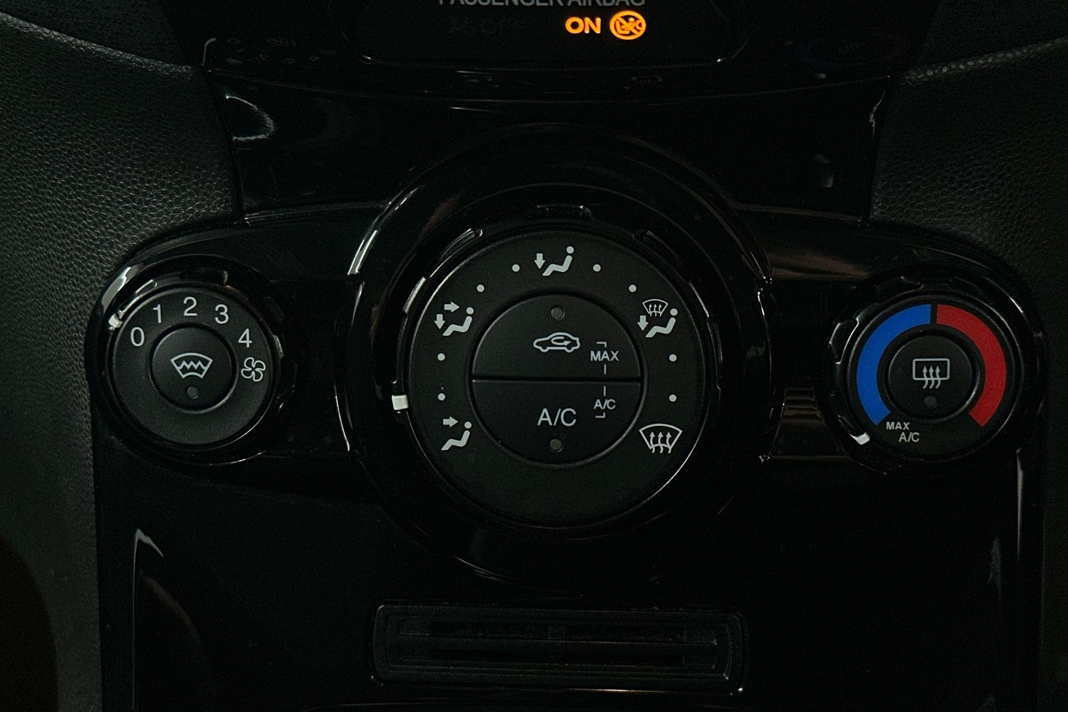 Used Ford Fiesta 2015 for sale - 76536530: Photo 23