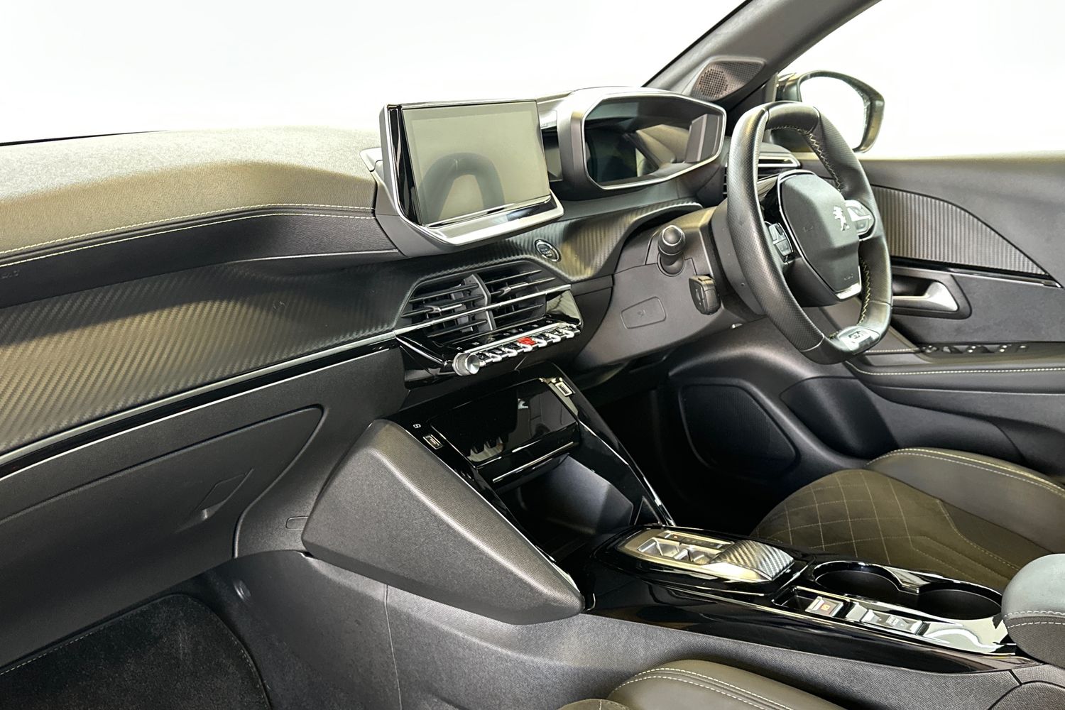 Used Peugeot 208 2022 for sale - 77277228: Photo 14