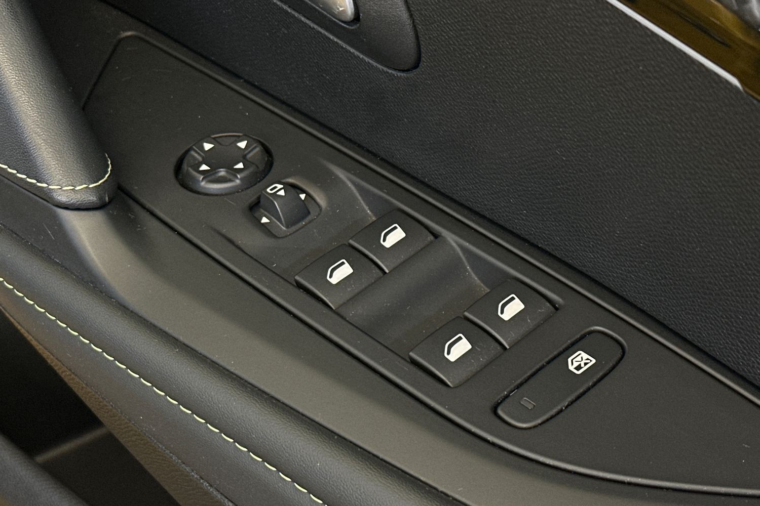 Used Peugeot 208 2022 for sale - 77277228: Photo 25