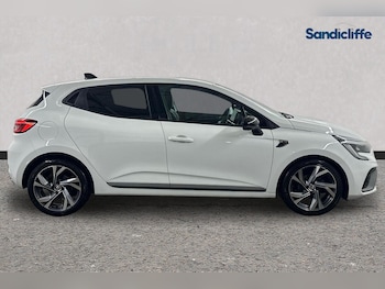 Used Renault Clio 2023 for sale - 76605443: Photo
