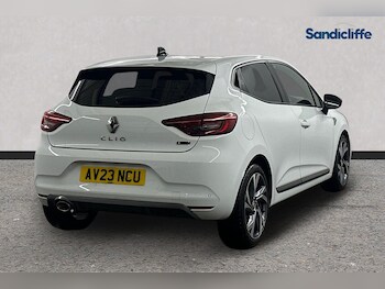 Used Renault Clio 2023 for sale - 76605443: Photo