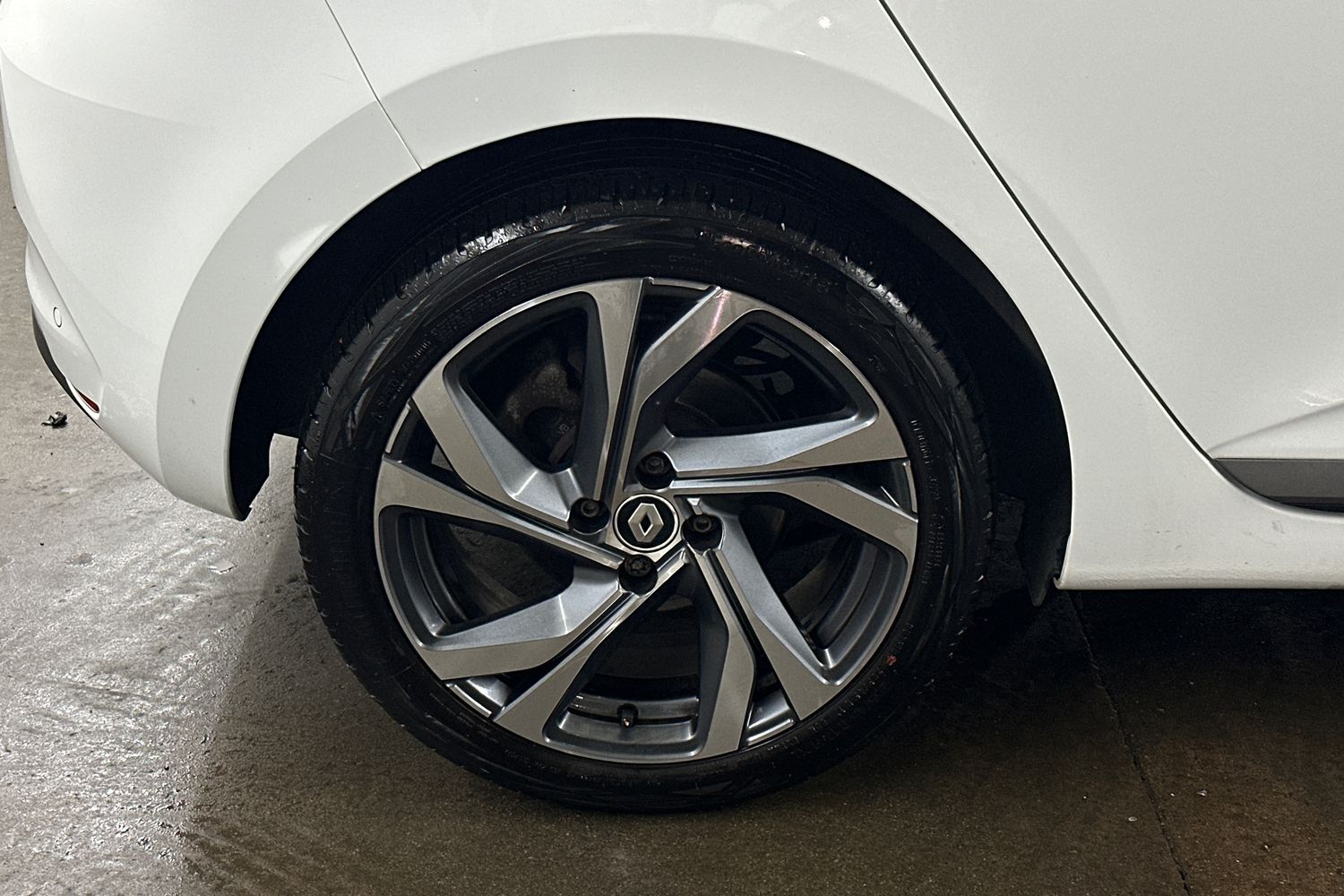 Used Renault Clio 2023 for sale - 76605443: Photo 9