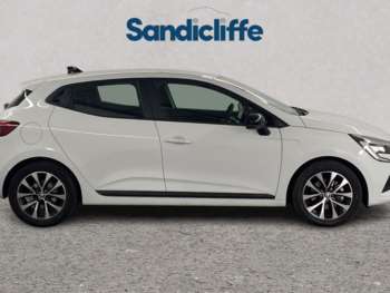Used Renault Clio 2023 for sale - 74835902: Photo