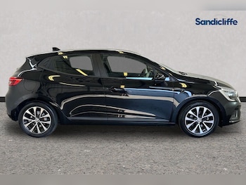 Used Renault Clio 2023 for sale - 78746470: Photo