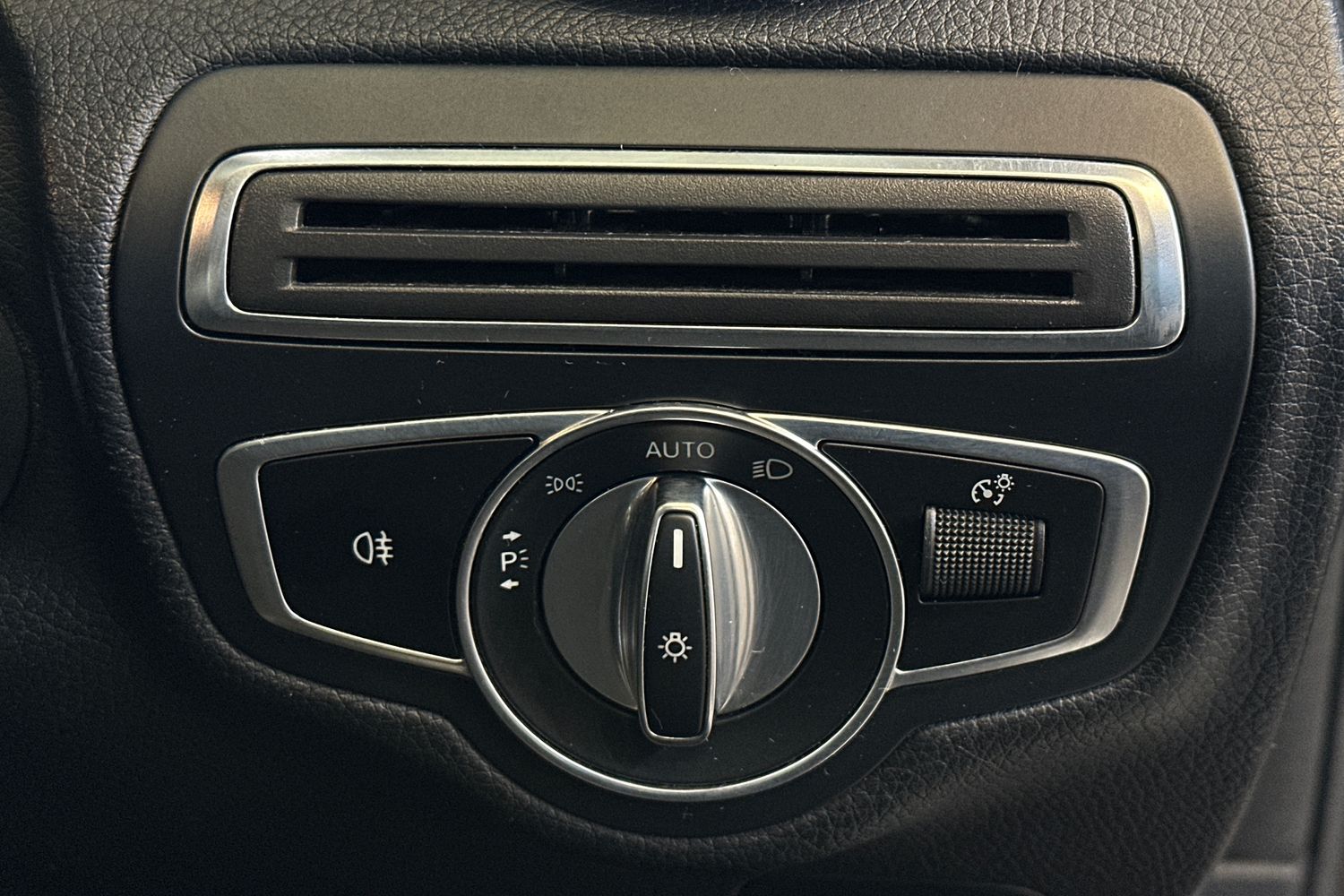 Used Mercedes-Benz C Class 2019 for sale - 77663270: Photo 21