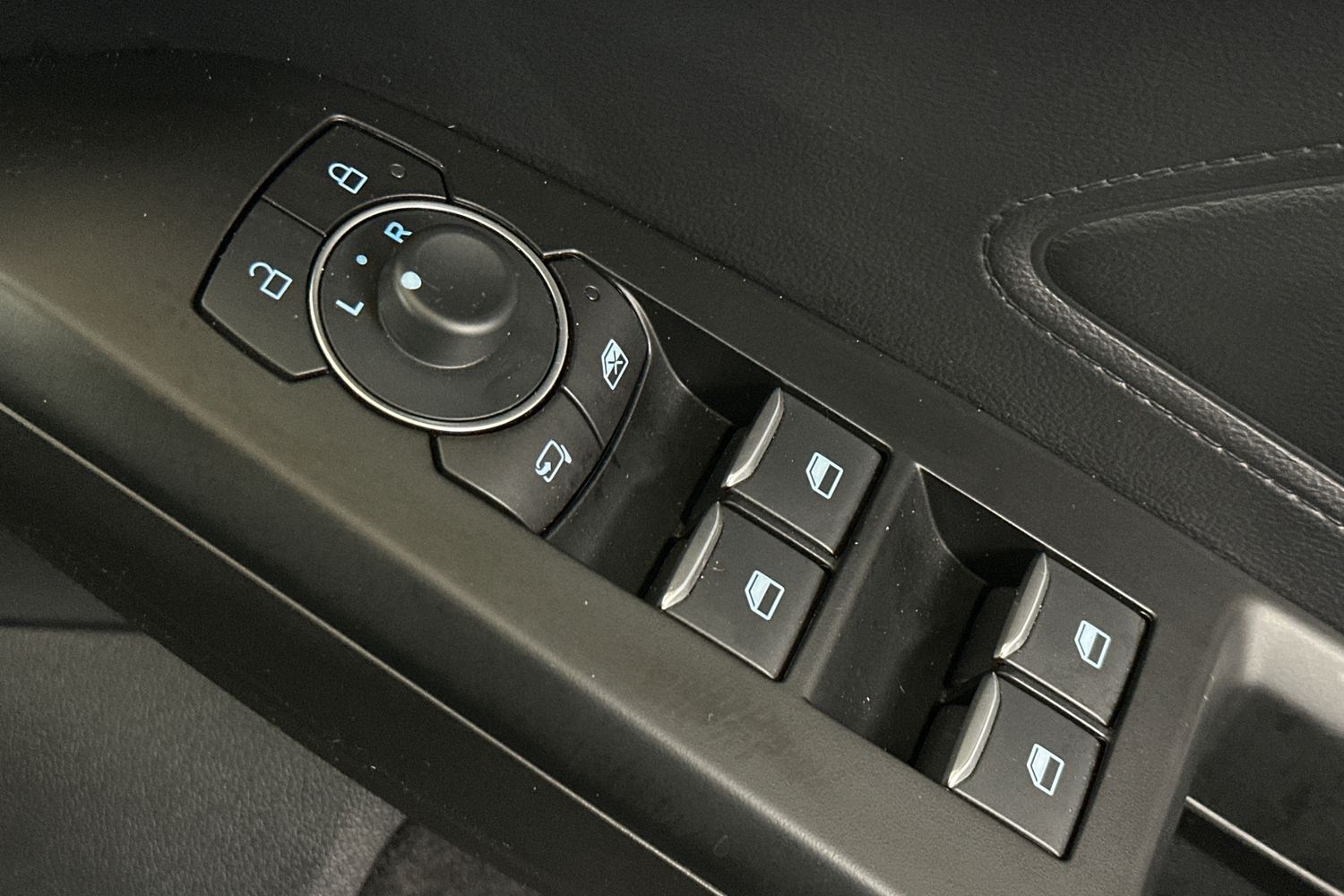 Used Ford Focus 2023 for sale - 76058238: Photo 19