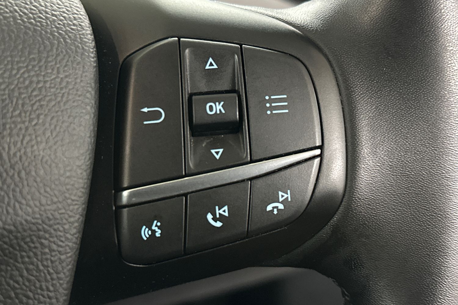 Used Ford Focus 2023 for sale - 76058238: Photo 21