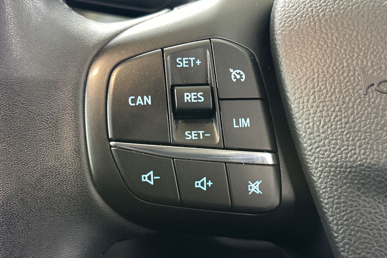 Used Ford Focus 2023 for sale - 76058238: Photo 22