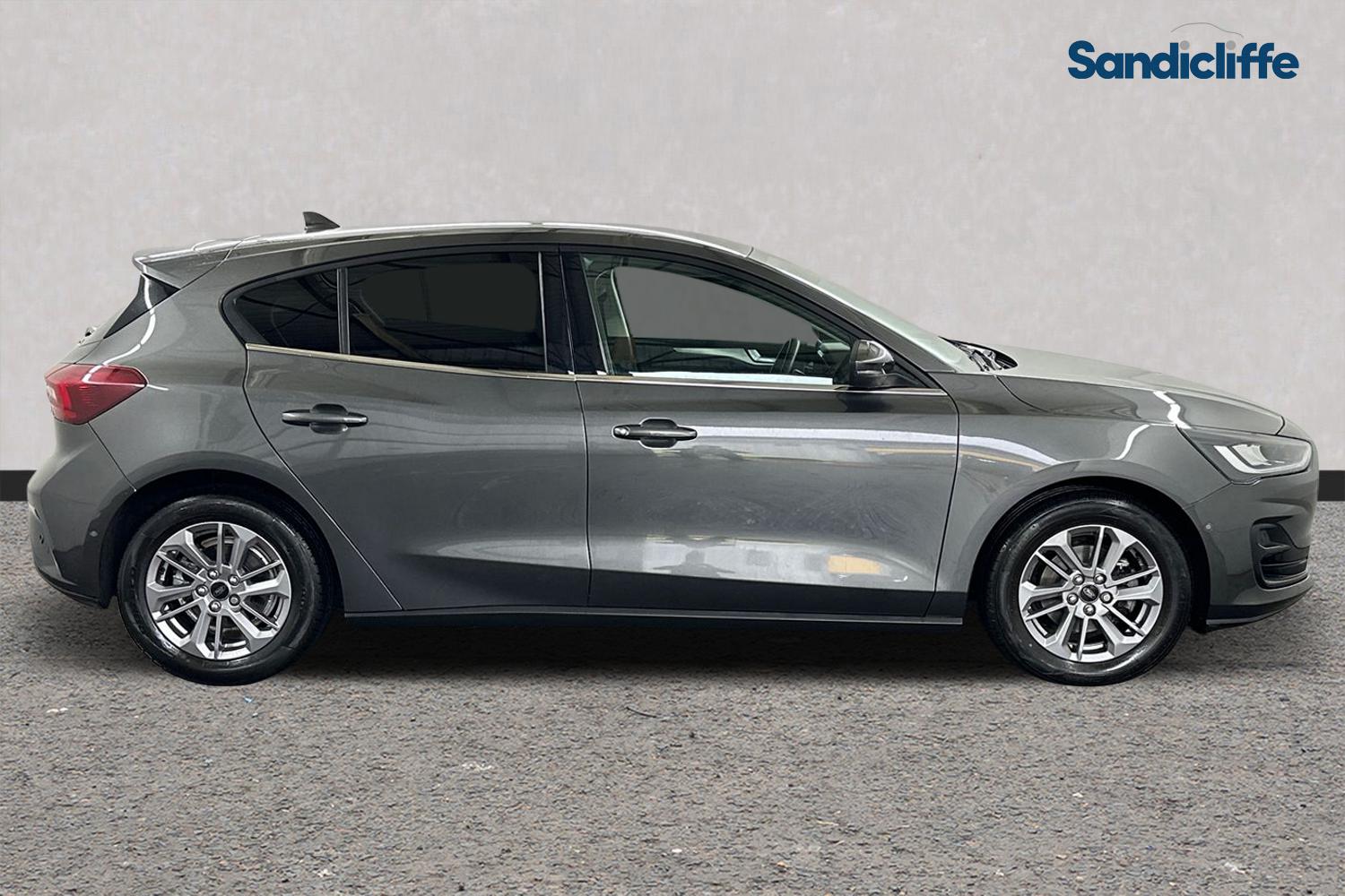 Used Ford Focus 2023 for sale - 76058238: Photo 3