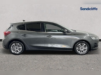 Used Ford Focus 2023 for sale - 76058238: Photo 3