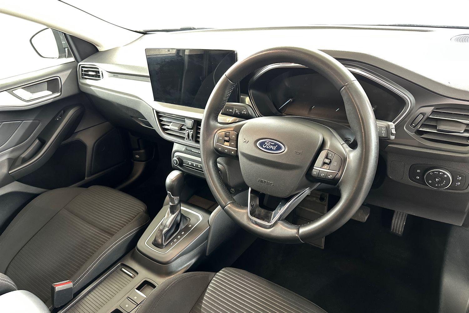 Used Ford Focus 2023 for sale - 76058238: Photo 9