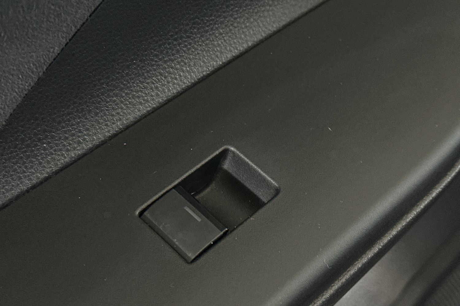 Used Toyota C-HR 2024 for sale - 76396795: Photo 18